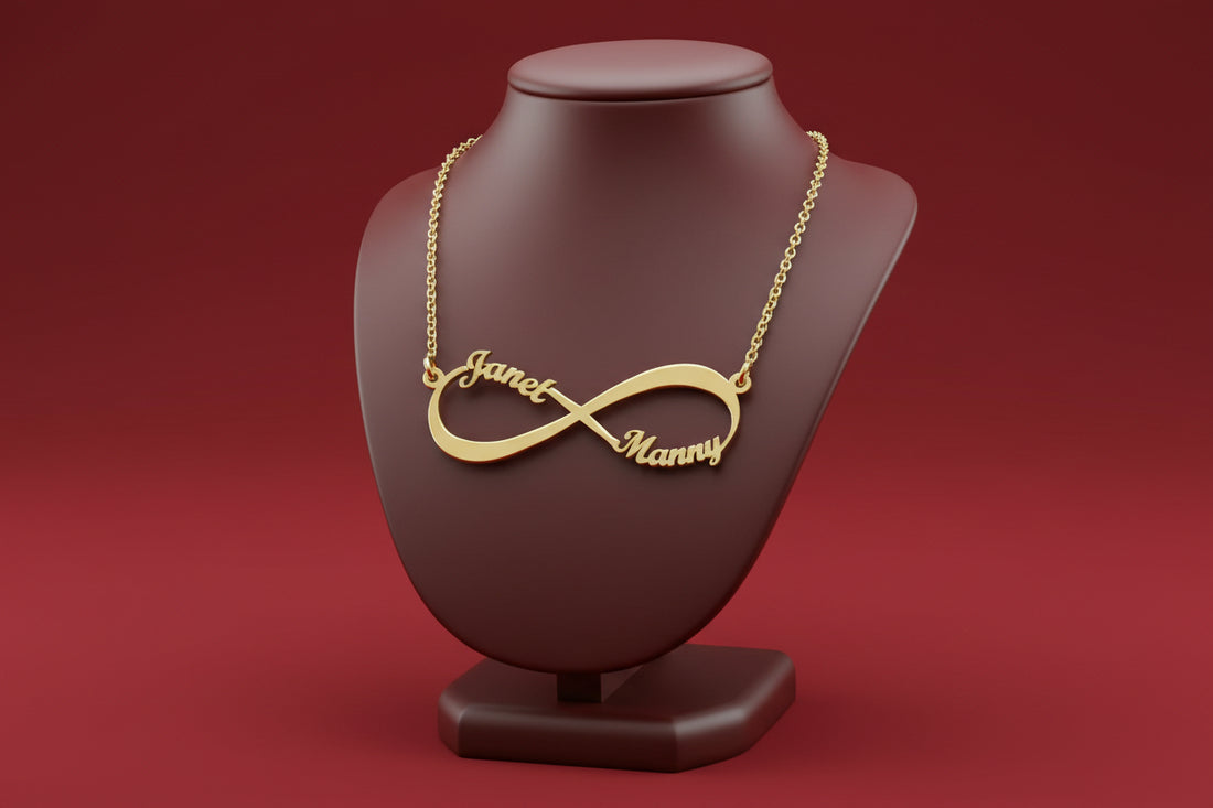 Name engraved Golden Chain